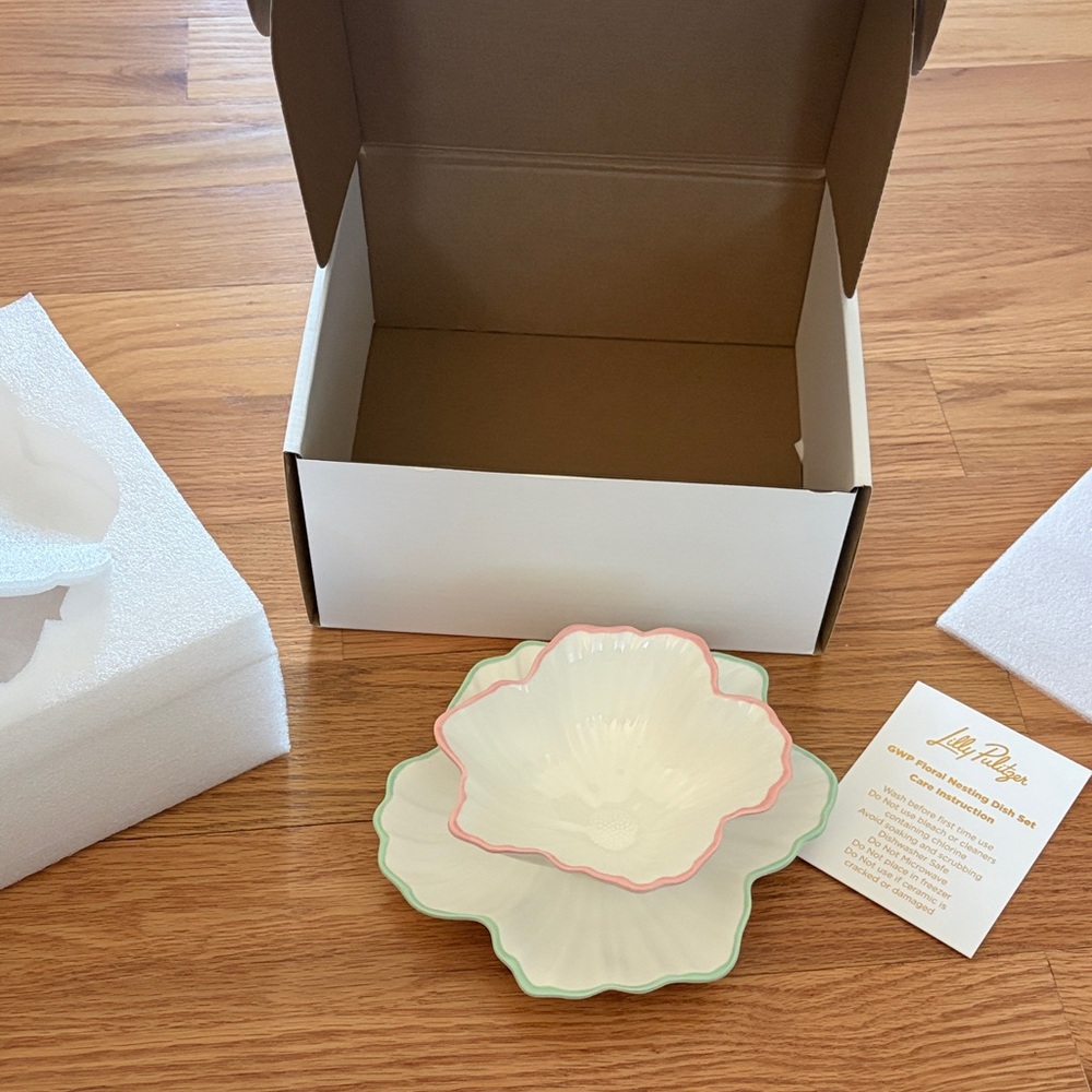 Lilly Pulitzer Flower Plate and Bowl